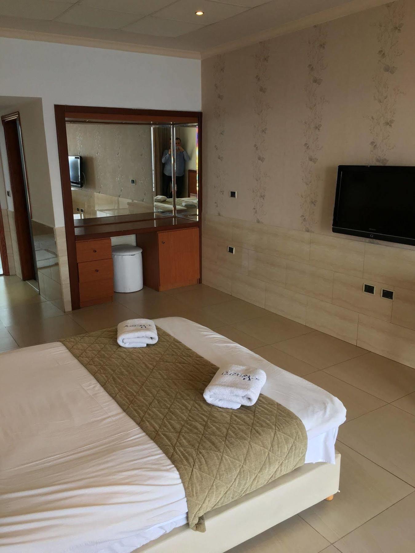 Sawary Beach Hotel Batroun Exterior photo